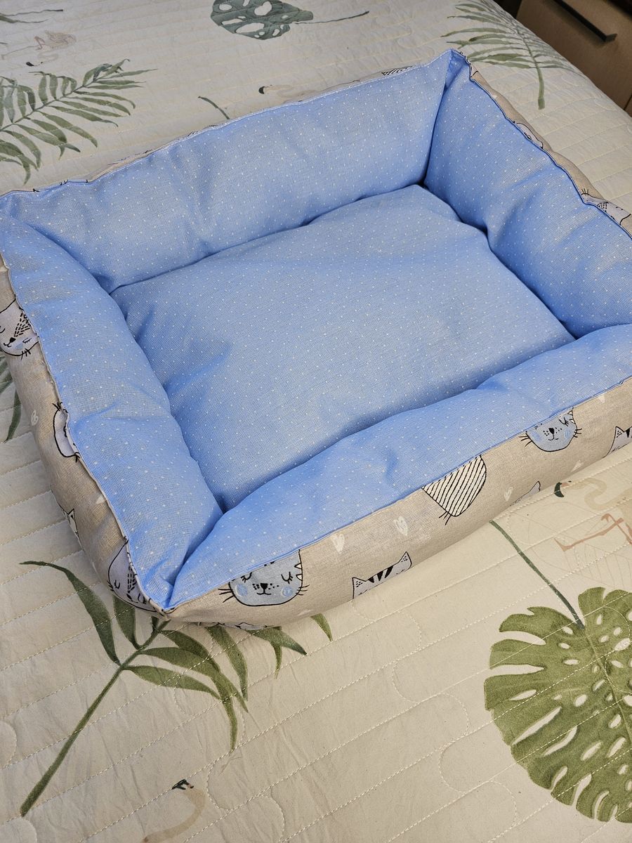 снимок Лежак для кошек и собак "кошки" от магазина BIO-TEXTILES ОПТ