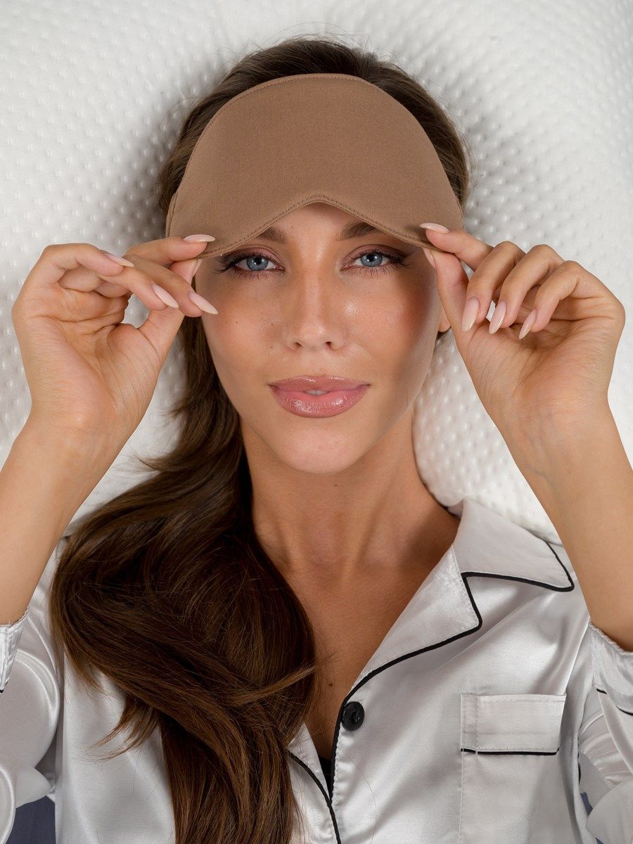 снимок Маска для лица PandaHug Blackout коричневая от магазина BIO-TEXTILES ОПТ