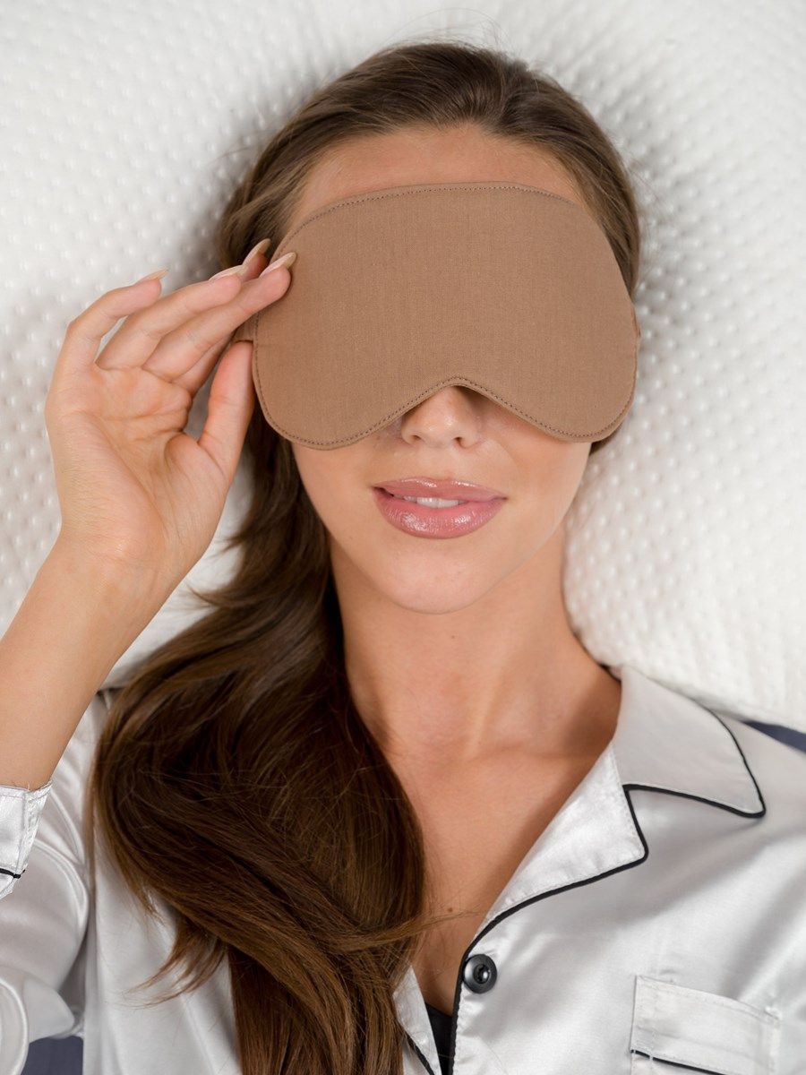 снимок Маска для лица PandaHug Blackout коричневая от магазина BIO-TEXTILES ОПТ